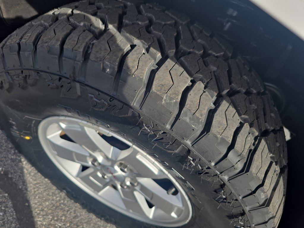 Used 2016 GMC Canyon 4x4 Extended Cab w/ Convenience Package image 28