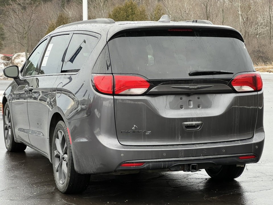 Used 2020 Chrysler Pacifica Touring-L Plus image 39