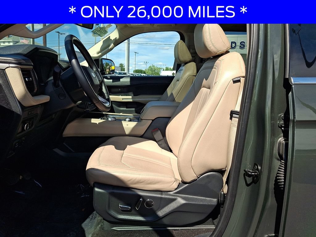 Used 2023 Ford Expedition Limited AWD/4WD image 15