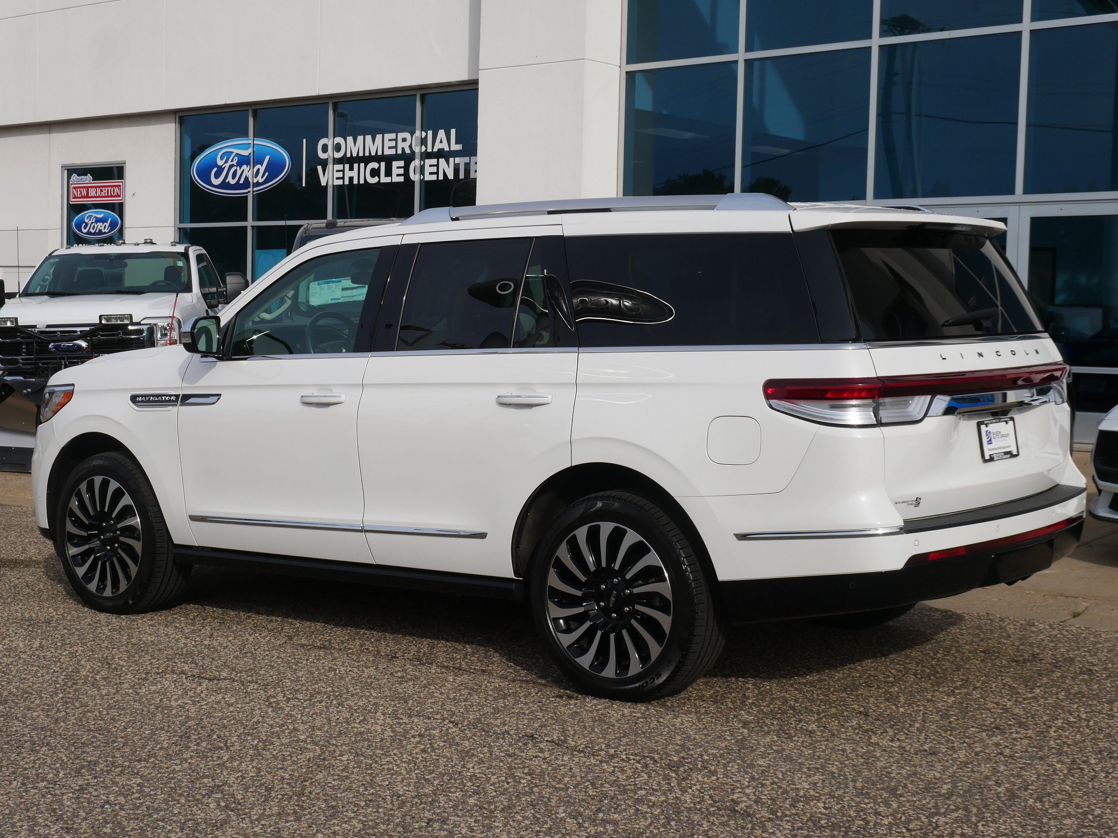 Used 2024 Lincoln Navigator Black Label AWD/4WD image 27