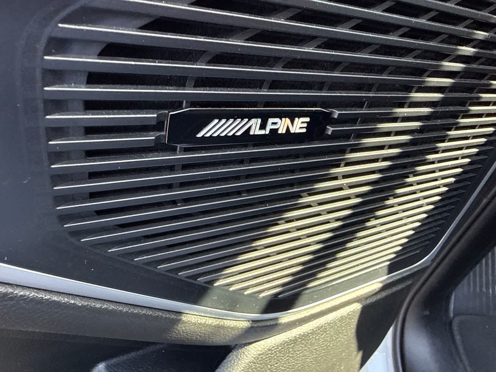 Used 2024 Jeep Wagoneer L Series II RWD image 27