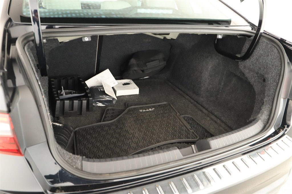 Used 2023 Volkswagen Jetta SE image 28