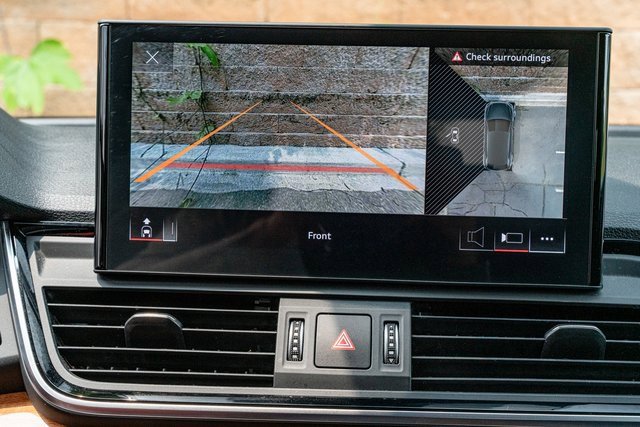 Used 2021 Audi Q5 e Premium Plus w/ Premium Plus Package image 19