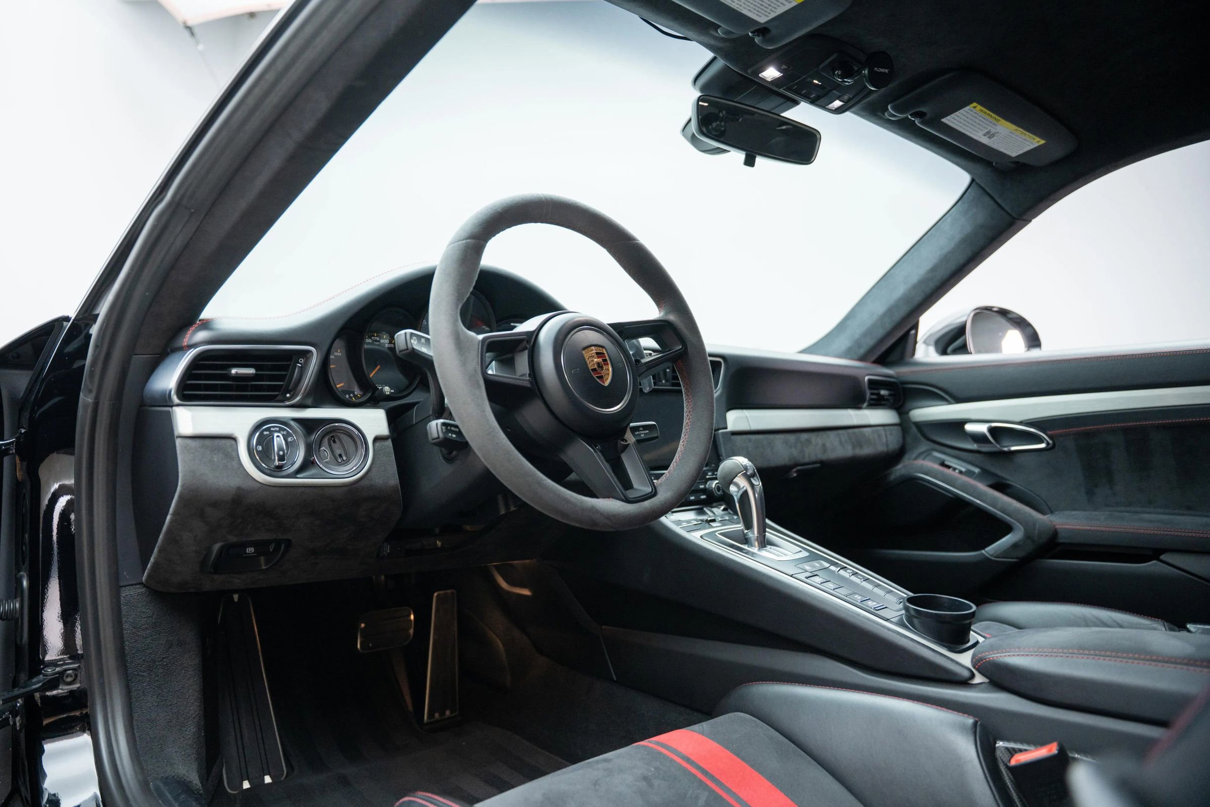 Used 2018 Porsche 911 GT3 image 2