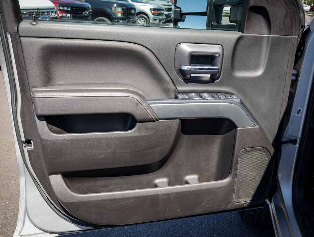 Used 2017 Chevrolet Silverado 2500 LT AWD/4WD image 15