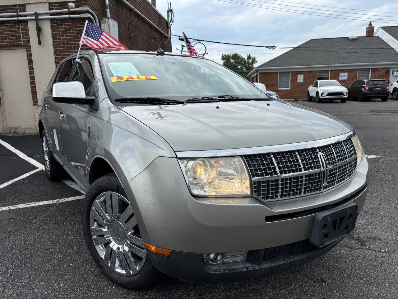 Used 2008 Lincoln MKX AWD image 2
