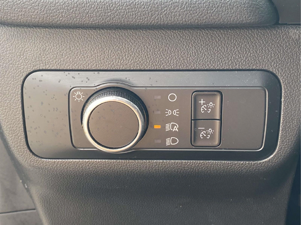 Used 2025 Ford Escape ST-Line FWD image 18