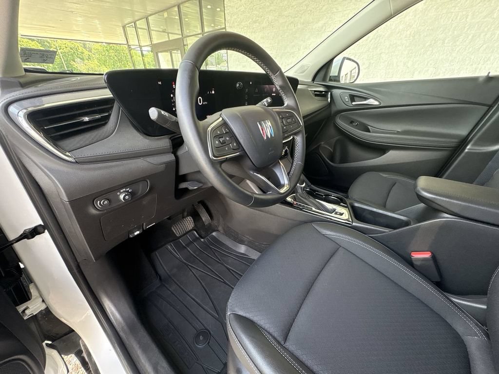 Certified 2025 Buick Encore GX Preferred w/ Comfort Package AWD/4WD image 10