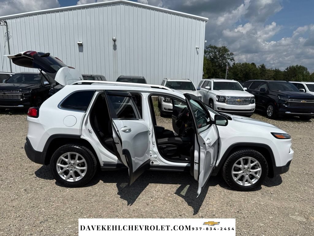 Used 2014 Jeep Cherokee Latitude FWD image 36