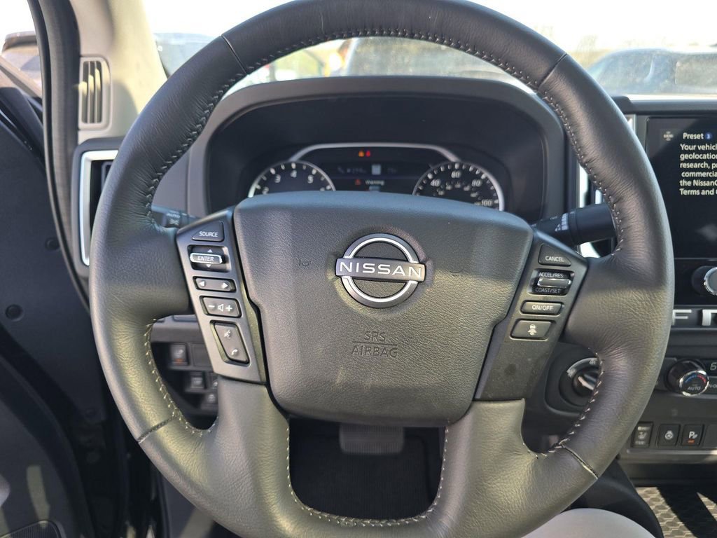 Certified 2025 Nissan Frontier SL AWD/4WD image 9