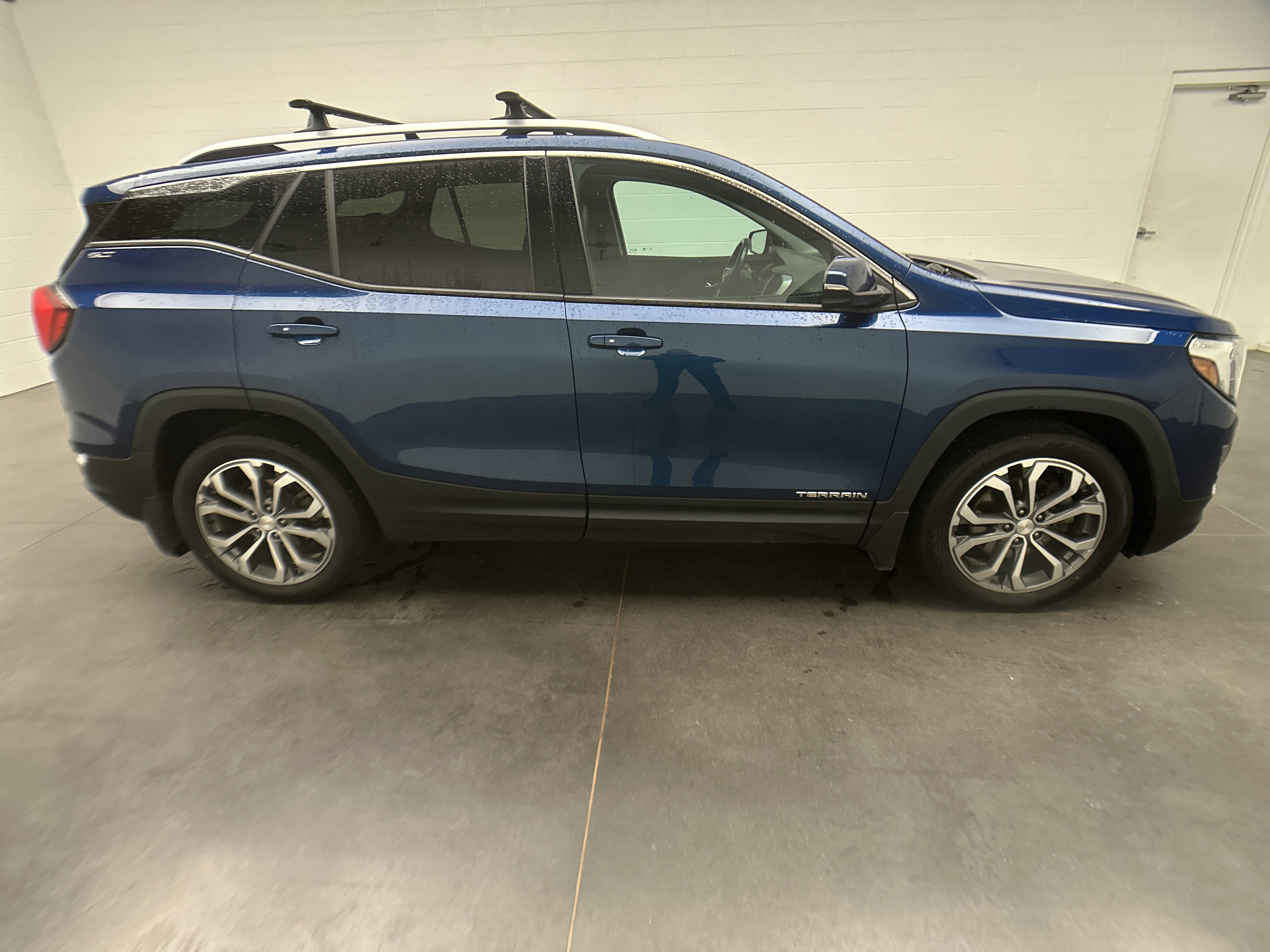 Used 2019 GMC Terrain SLT w/ Preferred Package image 11