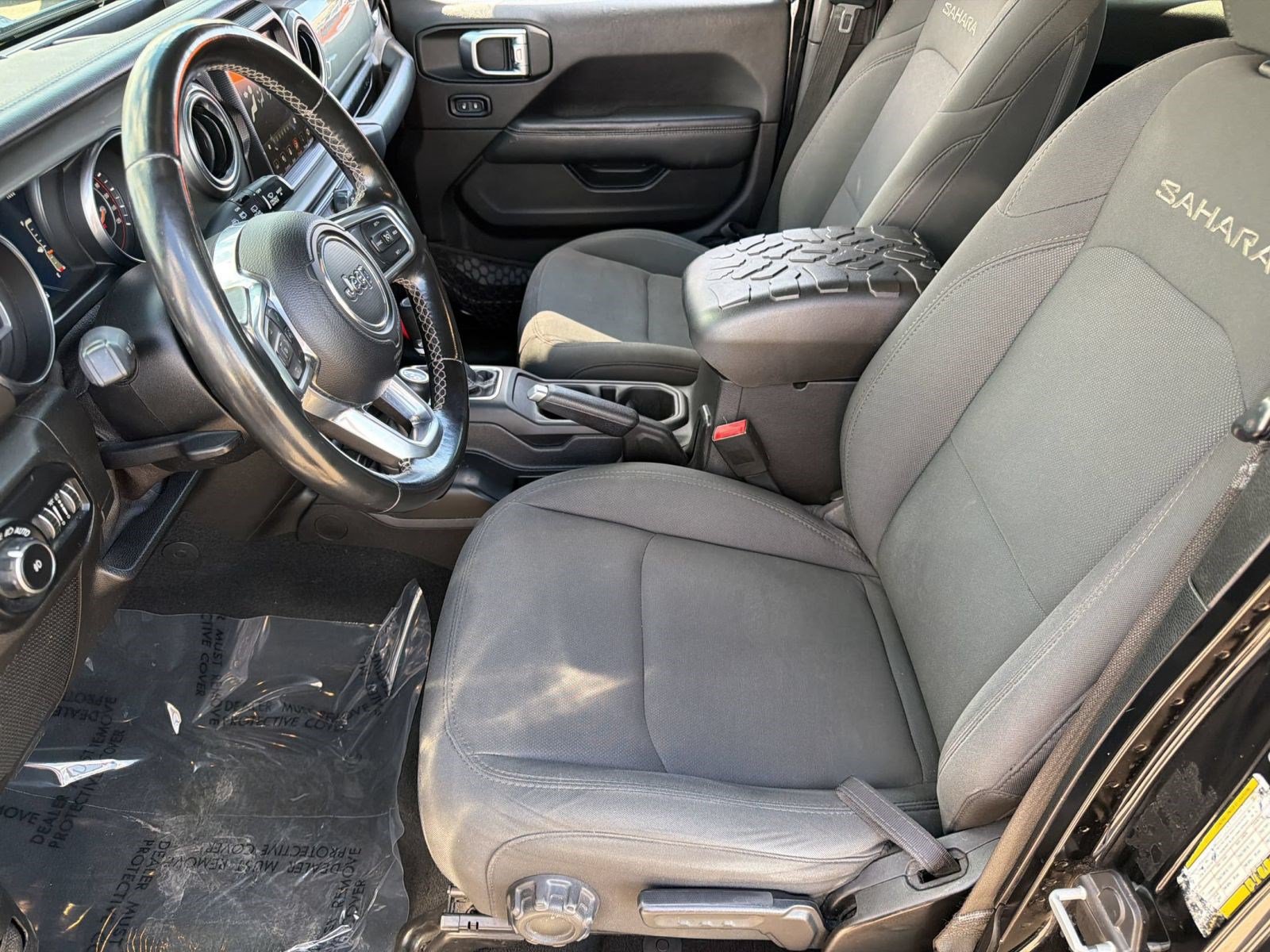 Used 2020 Jeep Wrangler Unlimited Sahara w/ Uconnect 4C Nav & Sound Group AWD/4WD image 5