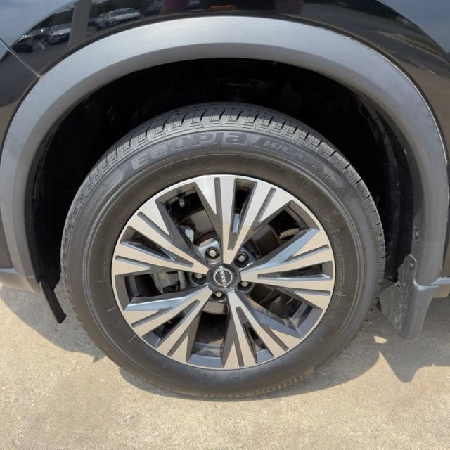 Used 2023 Nissan Rogue SV AWD/4WD image 9