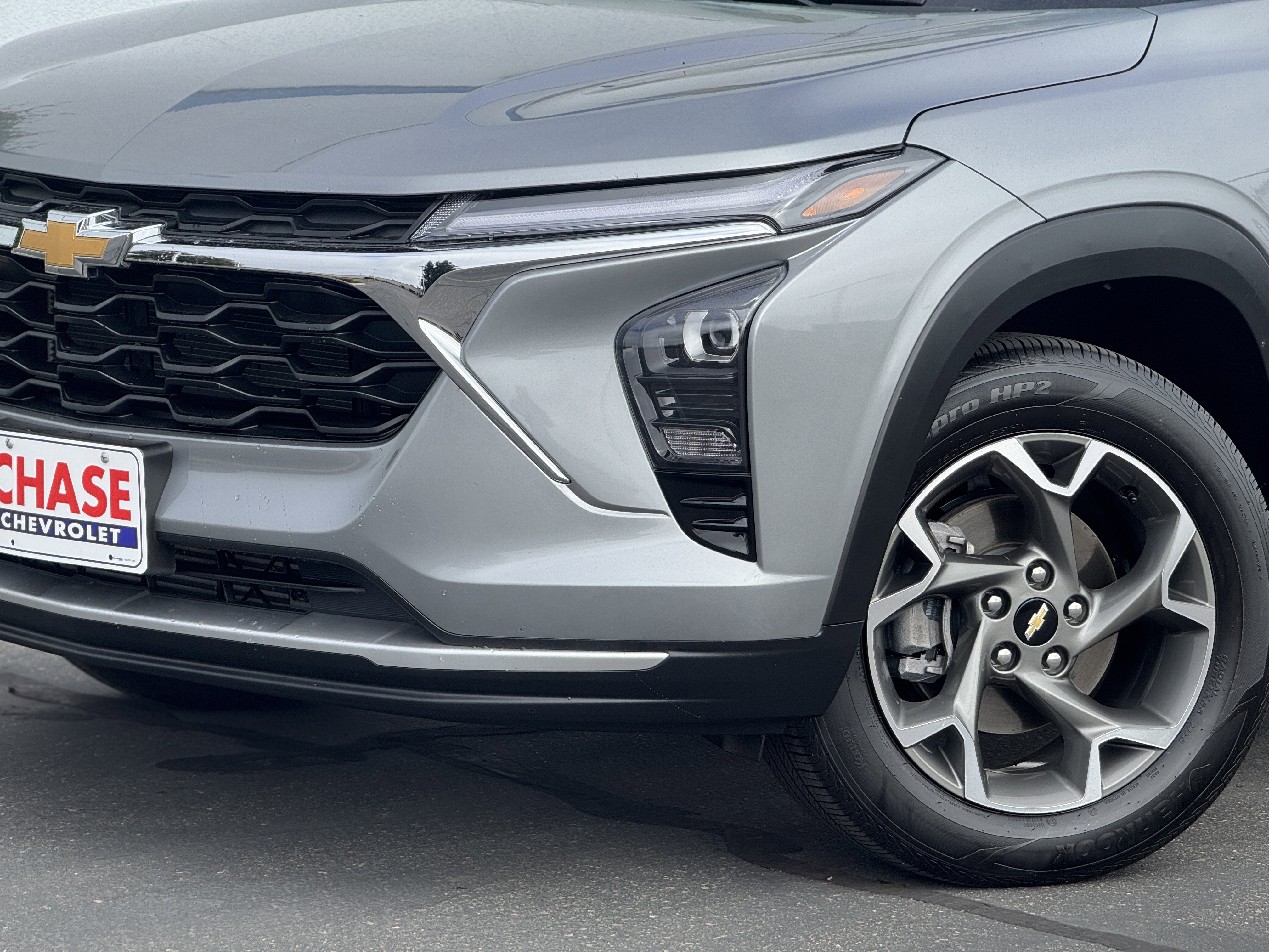 Used 2025 Chevrolet Trax LT image 3