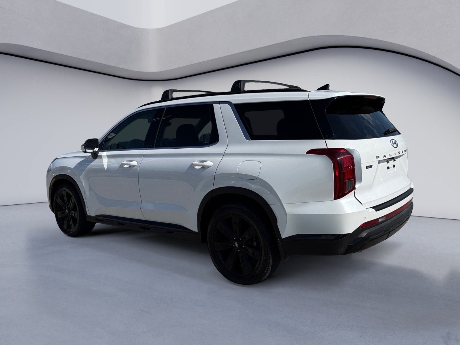 Used 2024 Hyundai Palisade XRT FWD image 3
