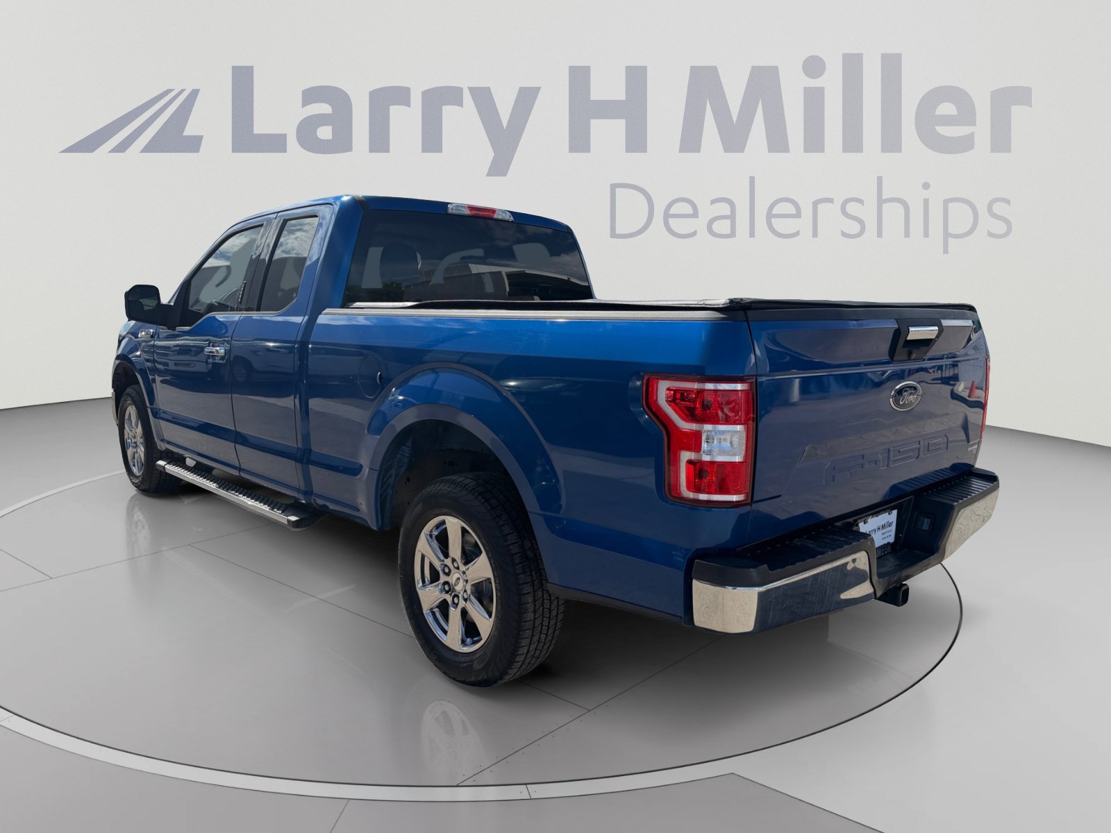 Used 2018 Ford F150 XLT w/ Equipment Group 301A Mid RWD image 3