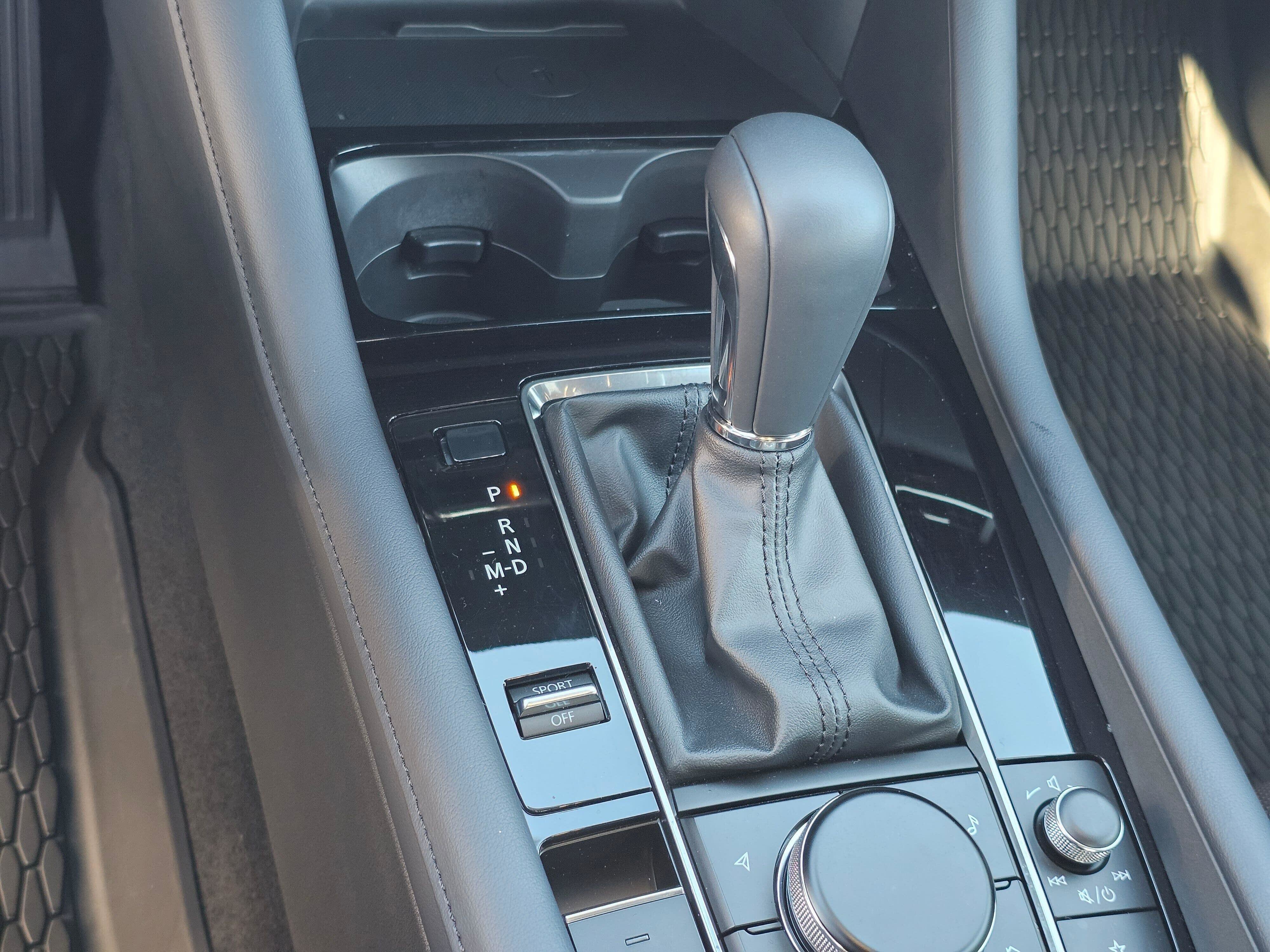 Used 2025 MAZDA MAZDA3 Hatchback w/Premium Plus Pkg image 24