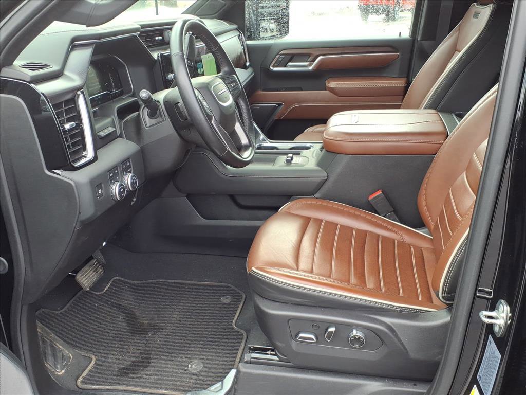 Certified 2024 GMC Sierra 2500 Denali Ultimate w/ Max Trailering Package image 8
