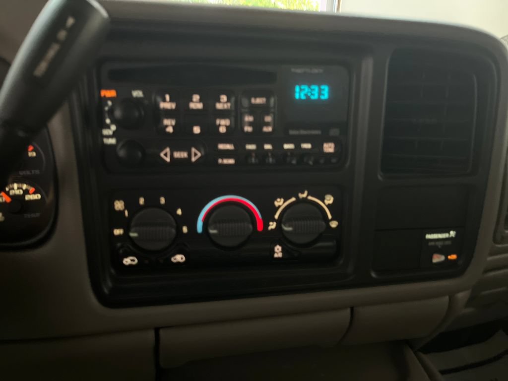 Used 2000 Chevrolet Silverado 1500 LS RWD image 20