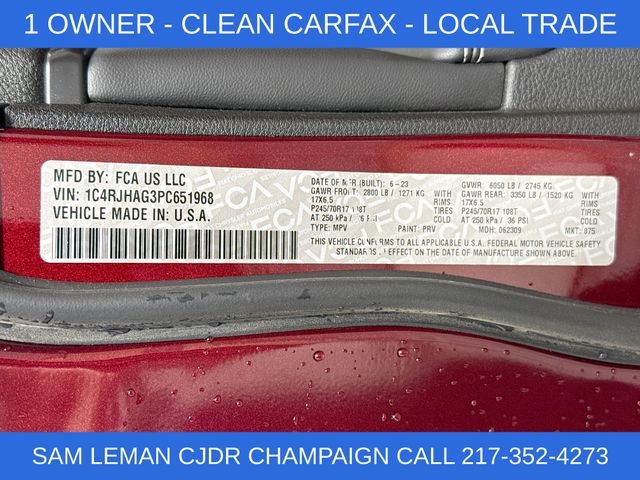 Used 2023 Jeep Grand Cherokee Laredo AWD/4WD image 29