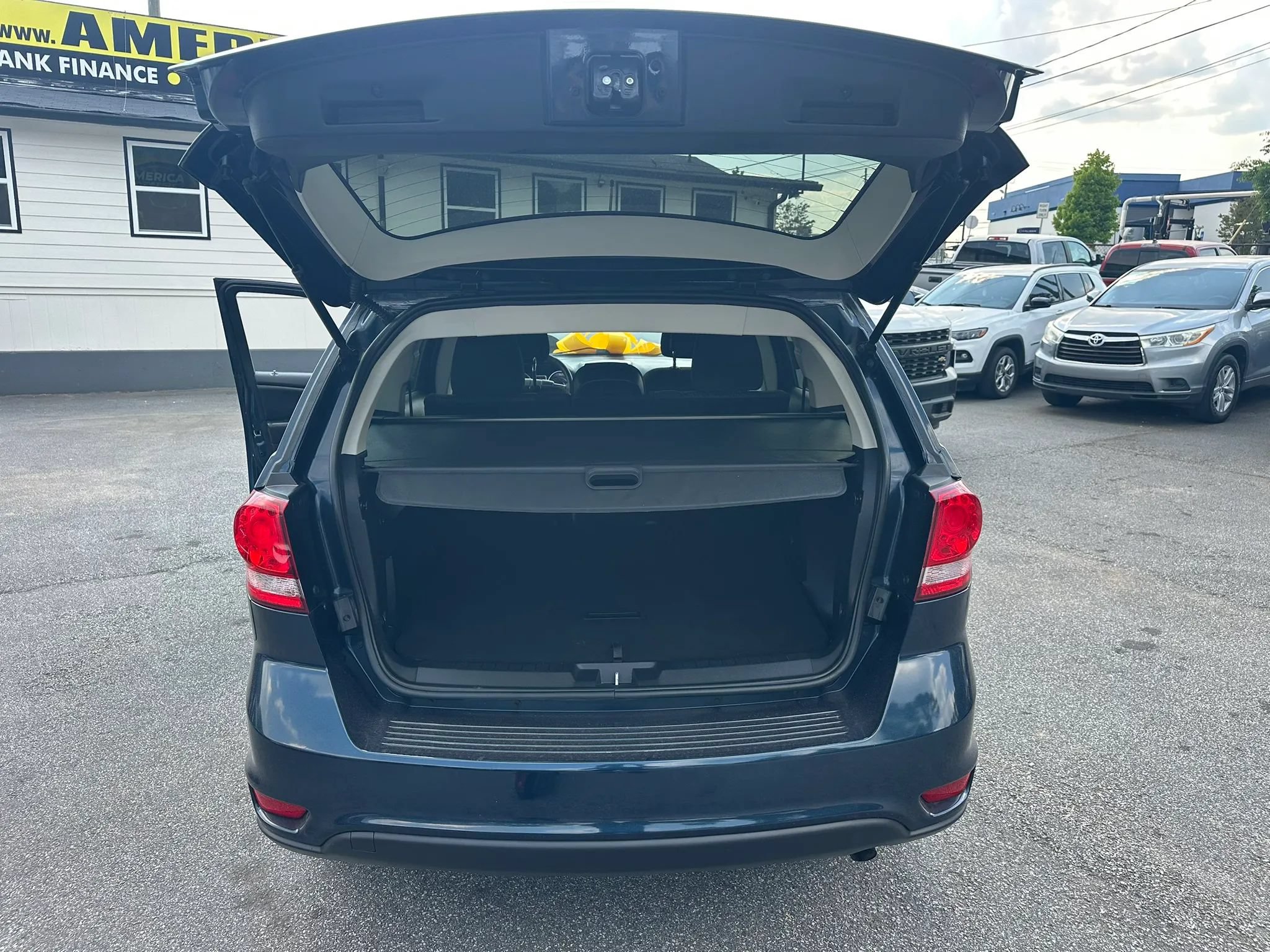 Used 2013 Dodge Journey SXT FWD image 18