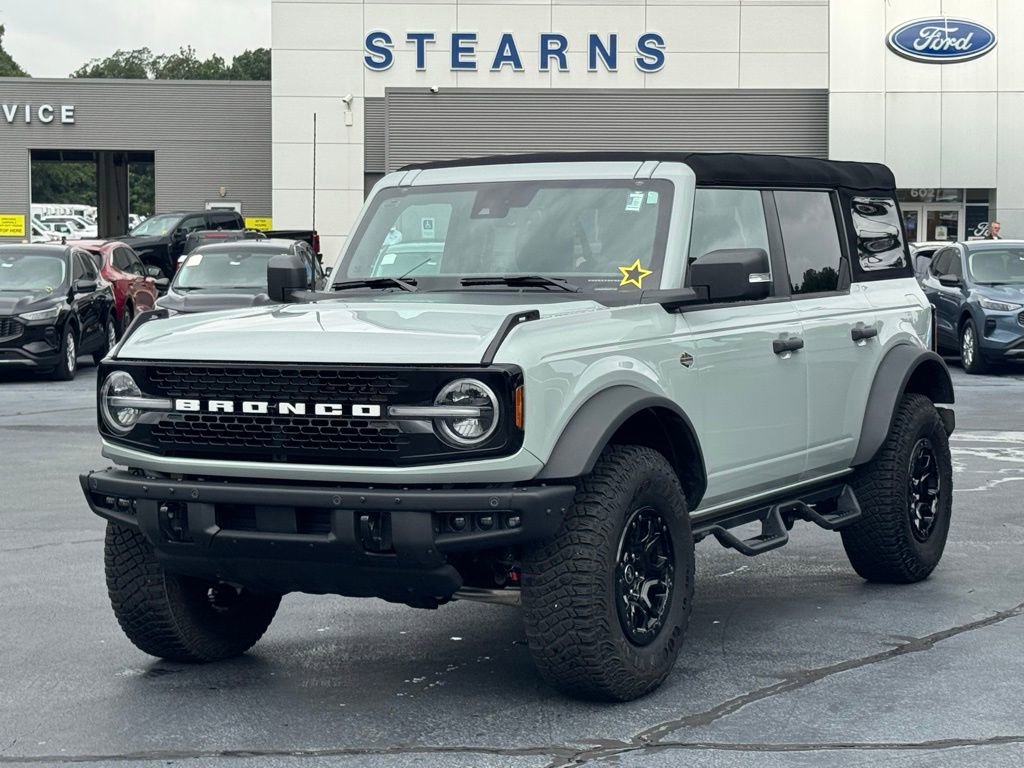 Used 2024 Ford Bronco Wildtrak image 2