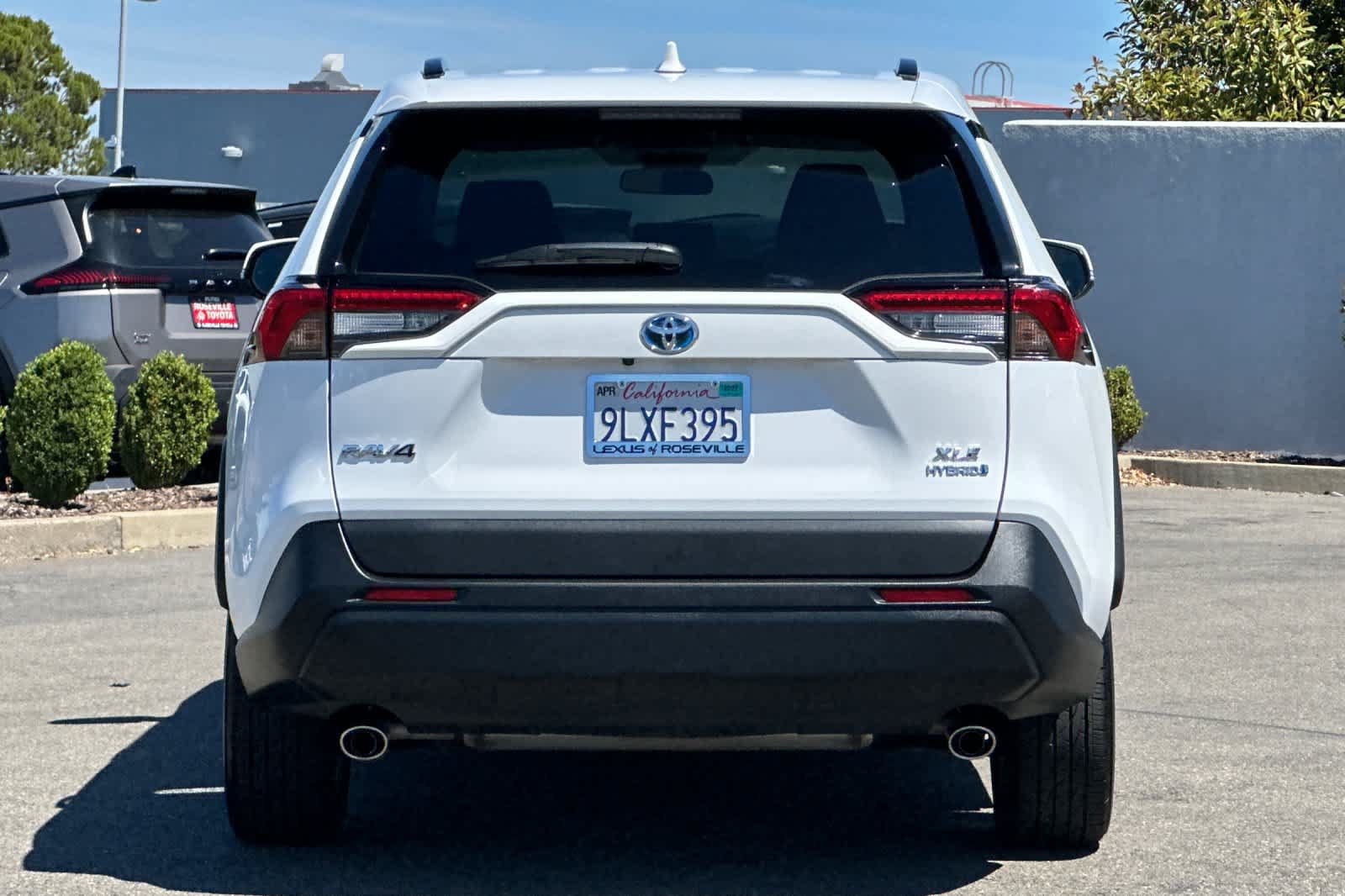 Used 2024 Toyota RAV4 XLE AWD/4WD image 8