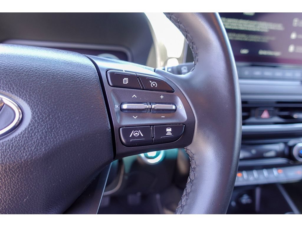Used 2023 Hyundai Kona Limited FWD image 16