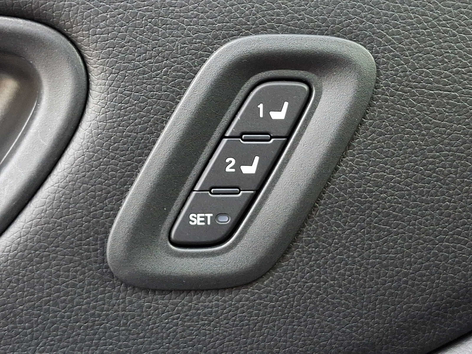 Used 2024 Honda Pilot Touring image 29