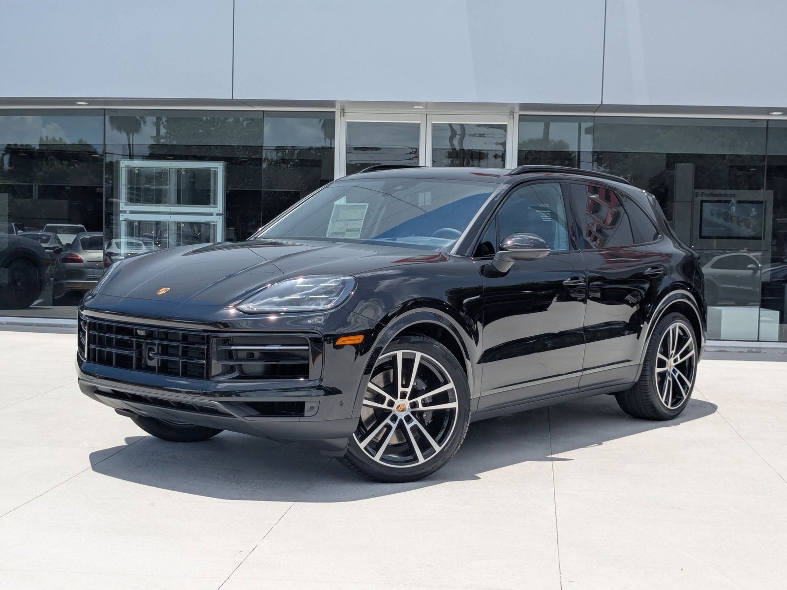 New 2025 Porsche Cayenne image 1