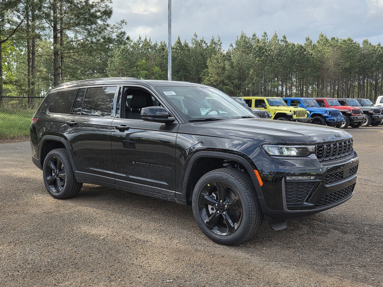 New 2026 Jeep Grand Cherokee L Limited w/ Limited Altitude Package RWD video 2