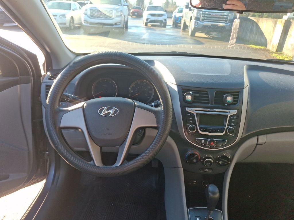 Used 2017 Hyundai Accent SE image 11