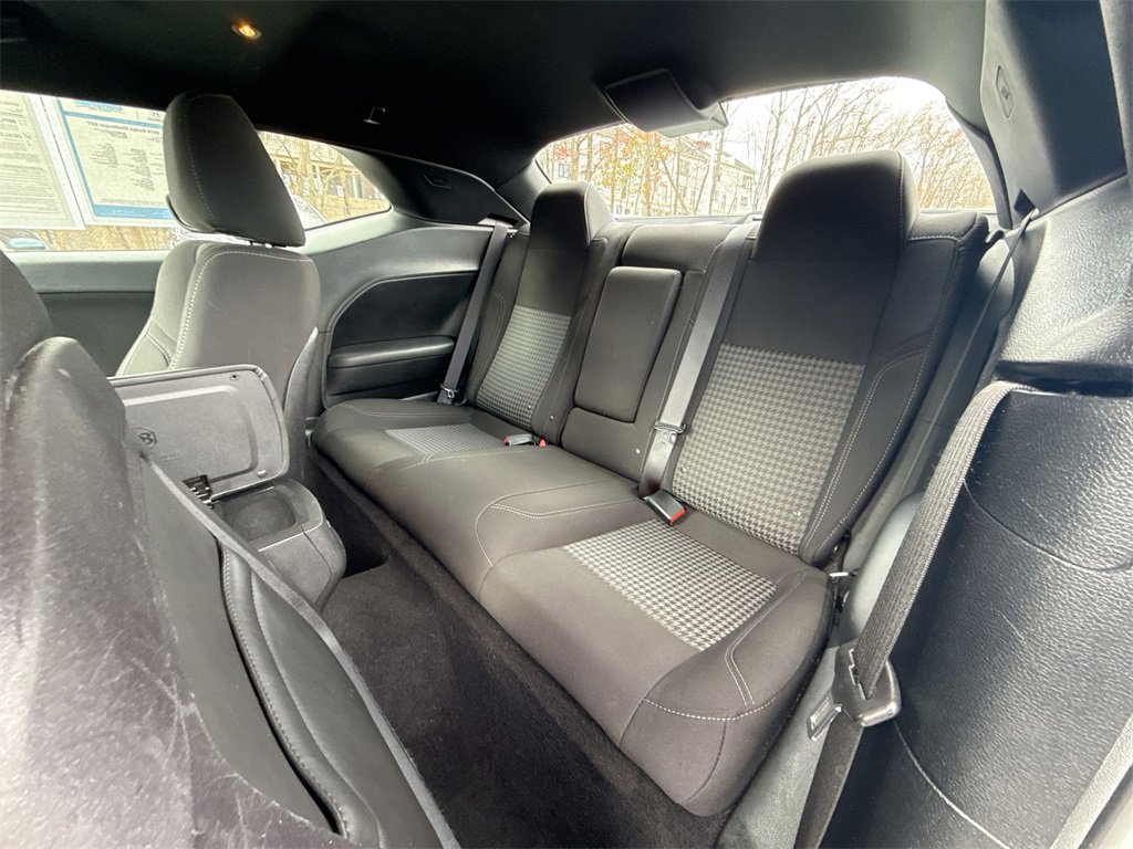 Used 2019 Dodge Challenger SXT image 23
