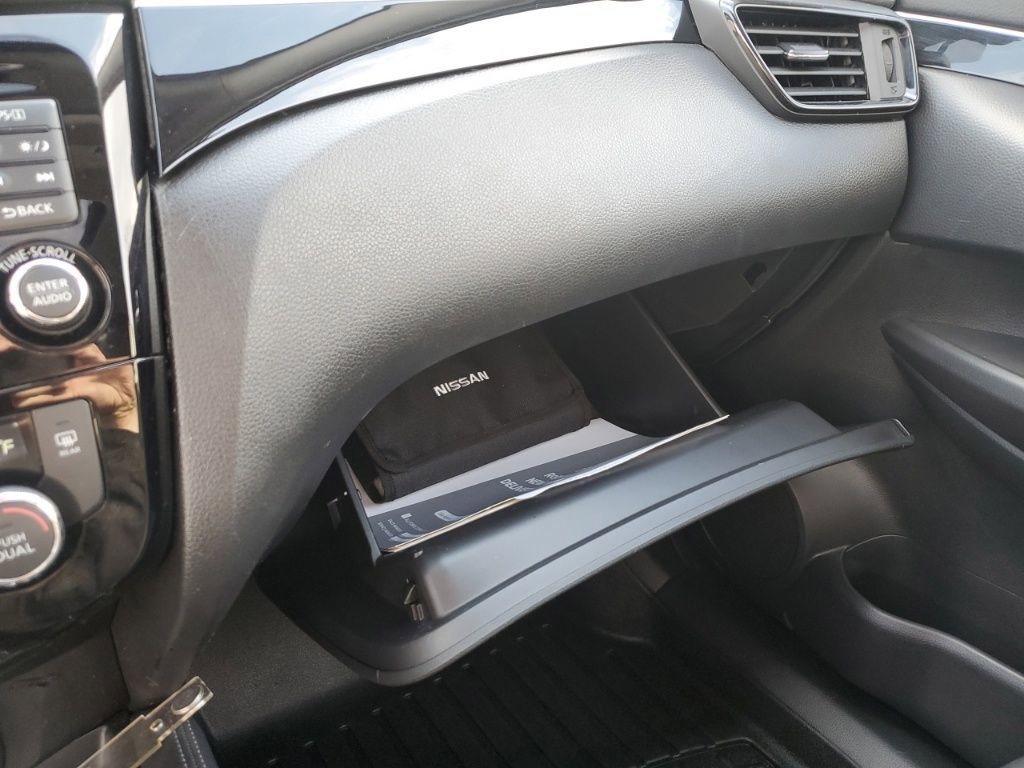 Used 2018 Nissan Rogue Sport SL w/ SL Premium Package image 24