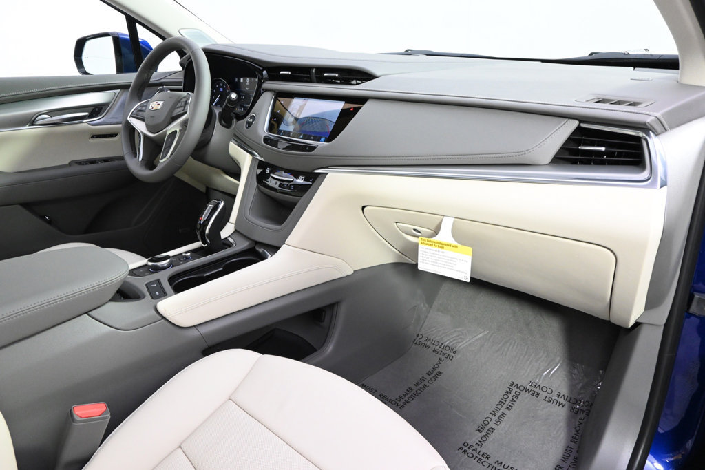 New 2026 Cadillac XT5 Premium Luxury w/ LPO, Floor Liner Package AWD/4WD image 15