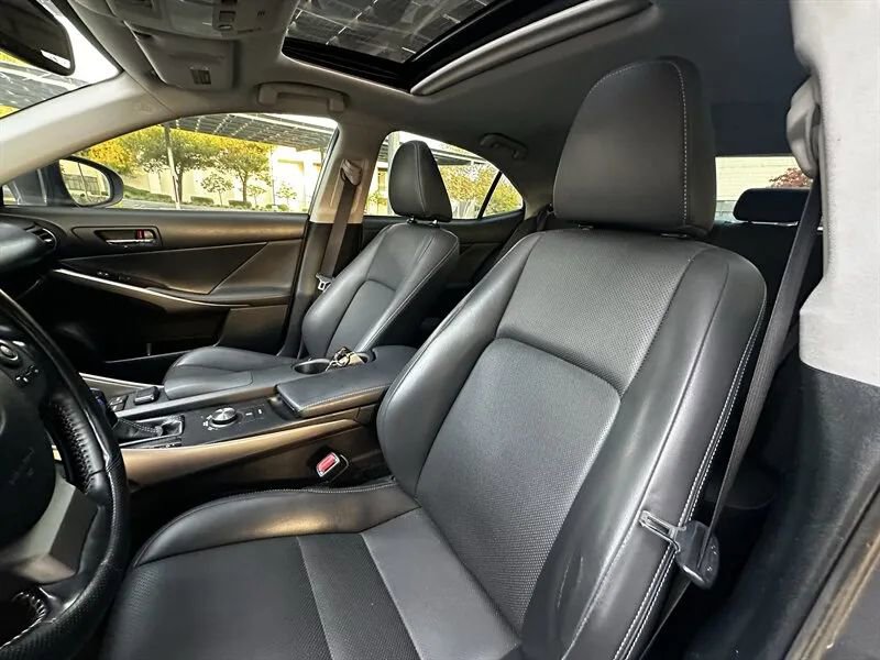 Used 2016 Lexus IS 200t w/ Navigation System Package RWD image 31