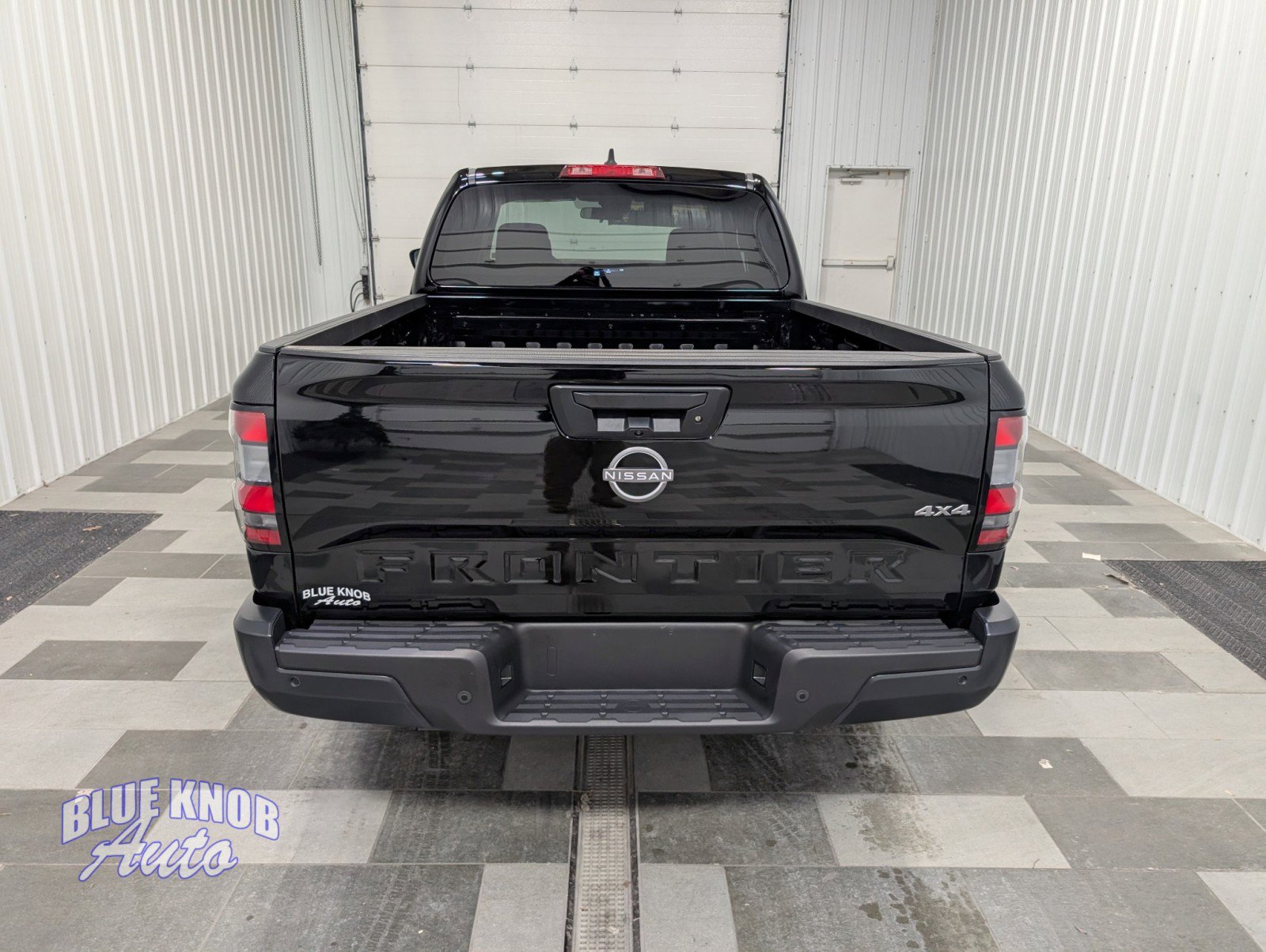 Used 2025 Nissan Frontier S image 4