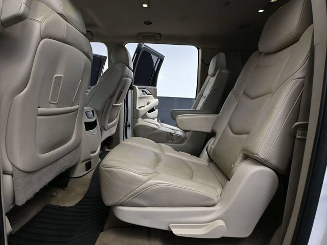 Used 2017 Cadillac Escalade ESV 4WD image 37