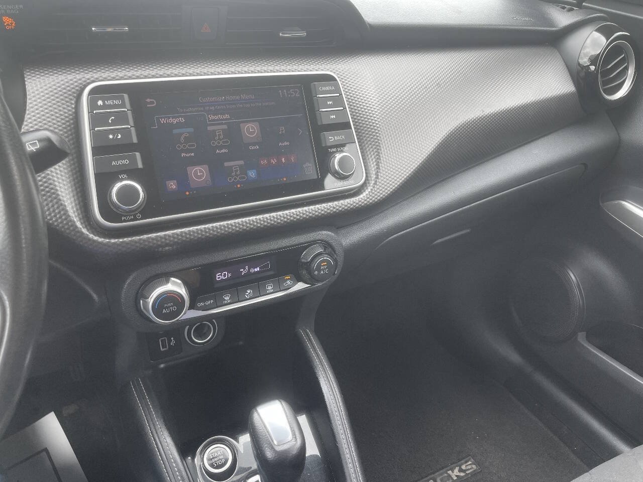 Used 2018 Nissan Kicks SV FWD image 18