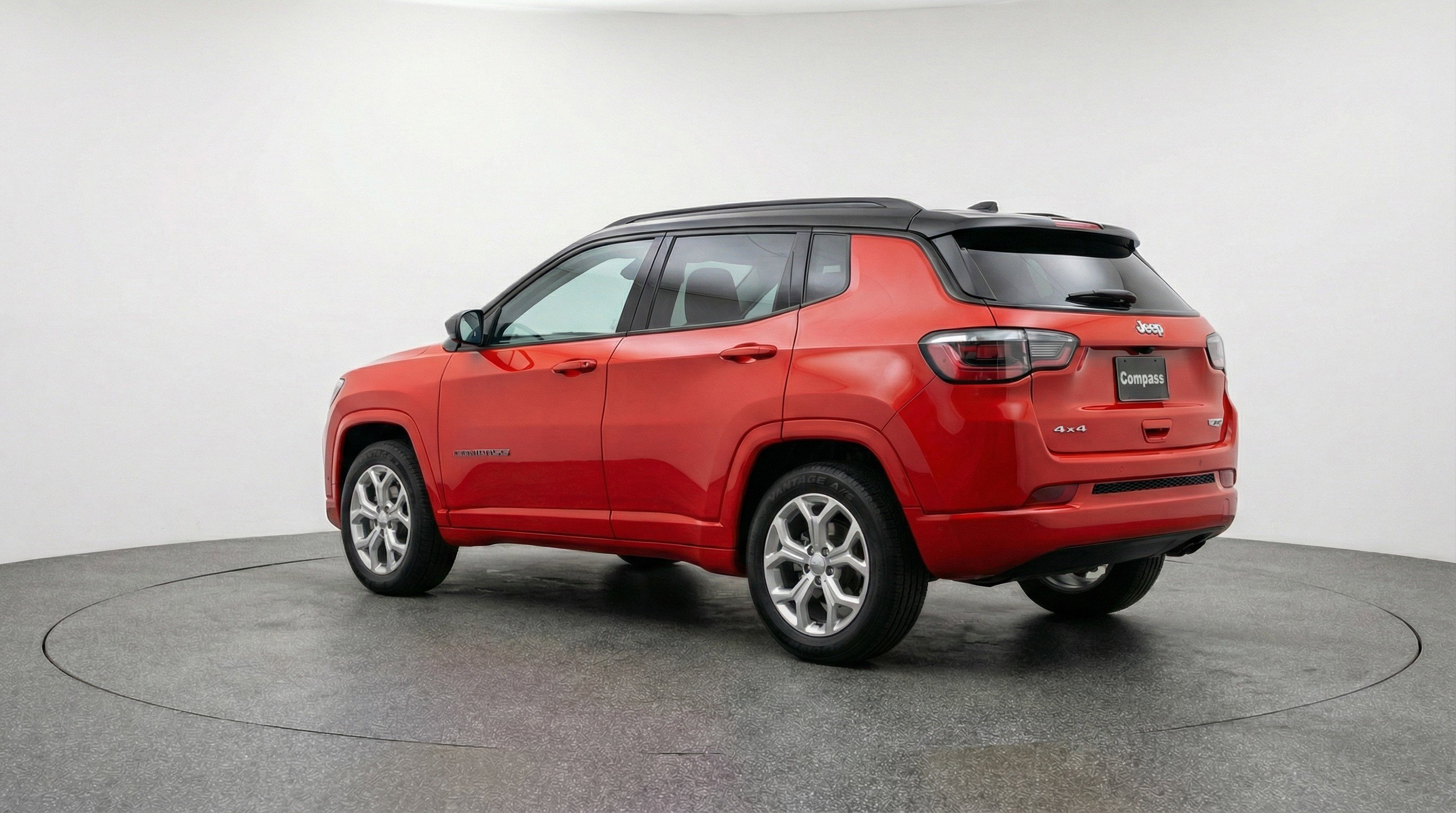Used 2025 Jeep Compass Latitude image 6
