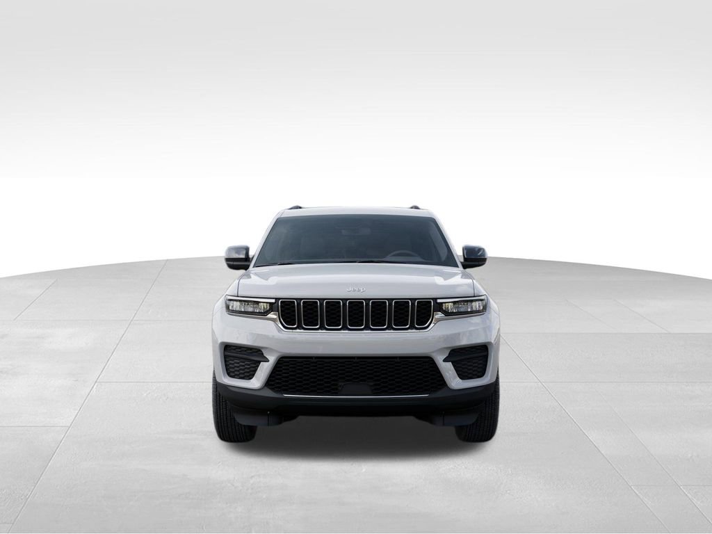 New 2026 Jeep Grand Cherokee Laredo image 6