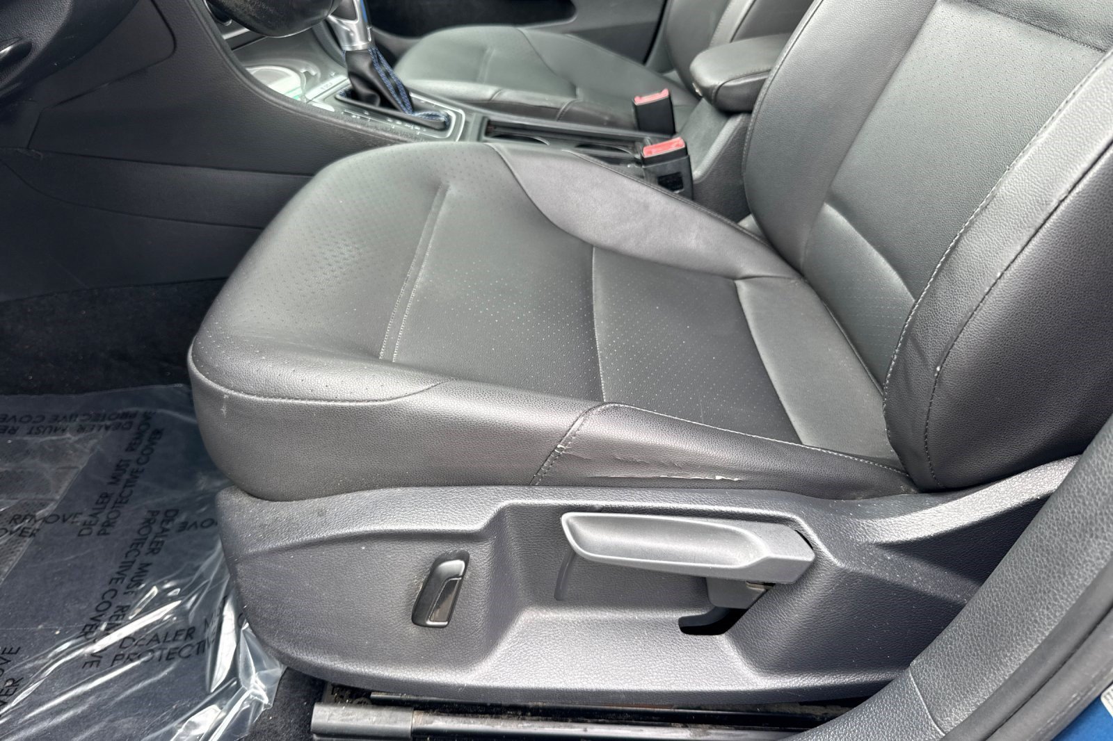 Used 2015 Volkswagen e-Golf SEL Premium FWD image 15