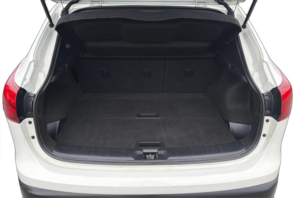 Used 2019 Nissan Rogue Sport S FWD image 11