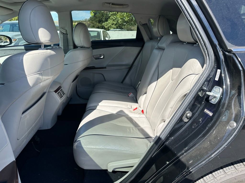 Used 2011 Toyota Venza w/ Premium Pkg #2 image 8