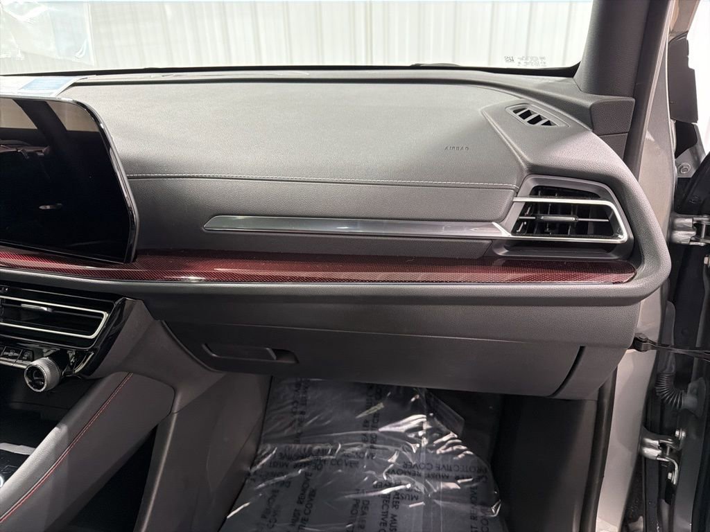 Certified 2025 Chevrolet Traverse Z71 w/ Driver Confidence Package image 24