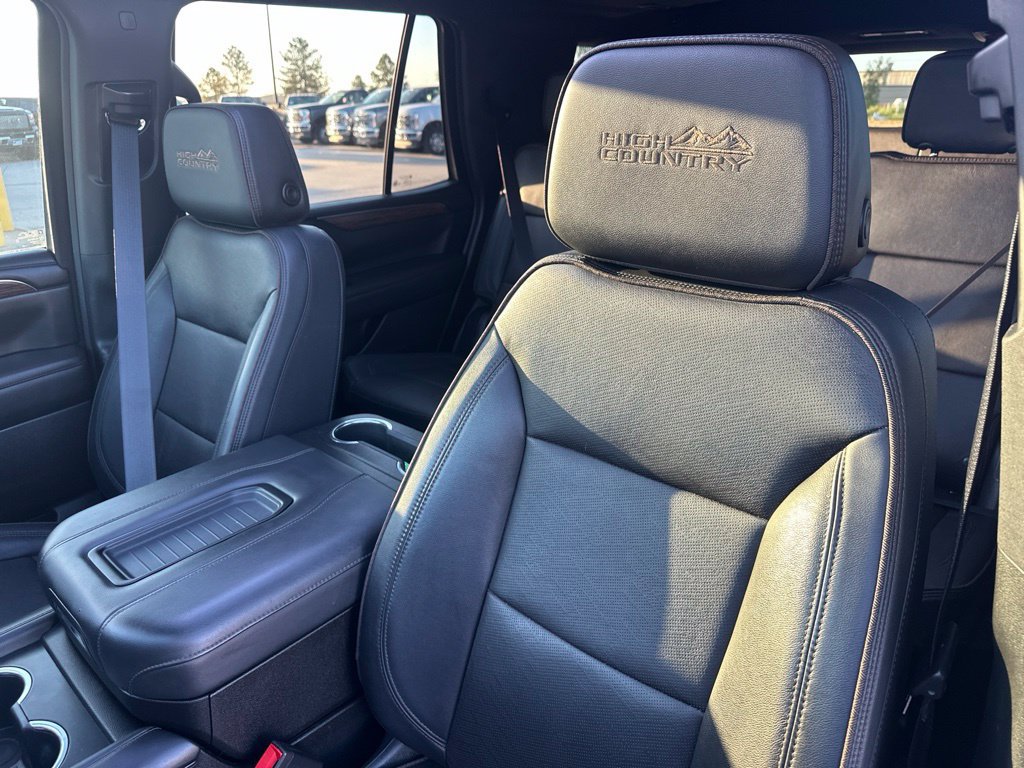 Used 2023 Chevrolet Tahoe High Country w/ Premium Package AWD/4WD image 14