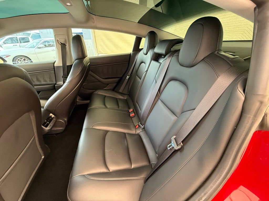 Used 2019 Tesla Model 3 Performance image 16