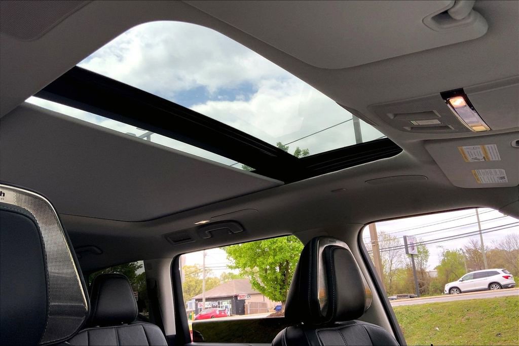 Used 2025 INFINITI QX80 Sensory image 20