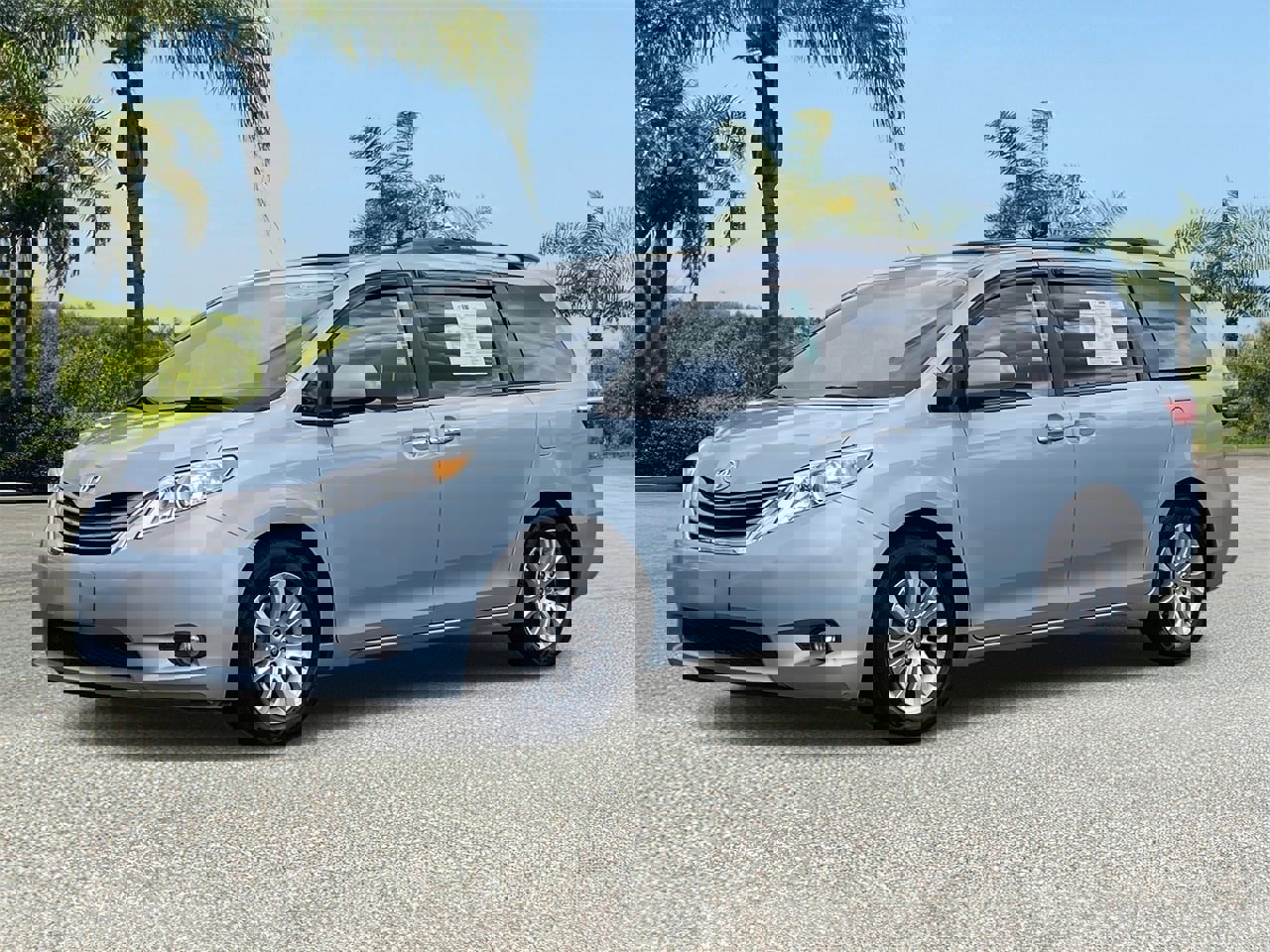 Used 2017 Toyota Sienna XLE