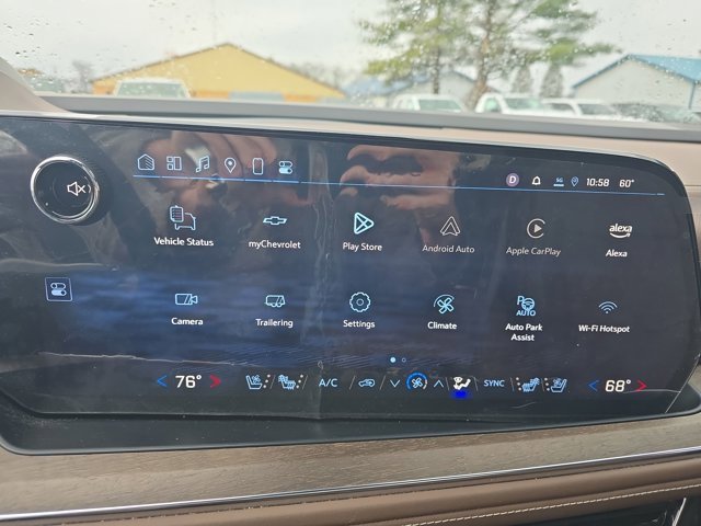 Used 2025 Chevrolet Suburban High Country image 15